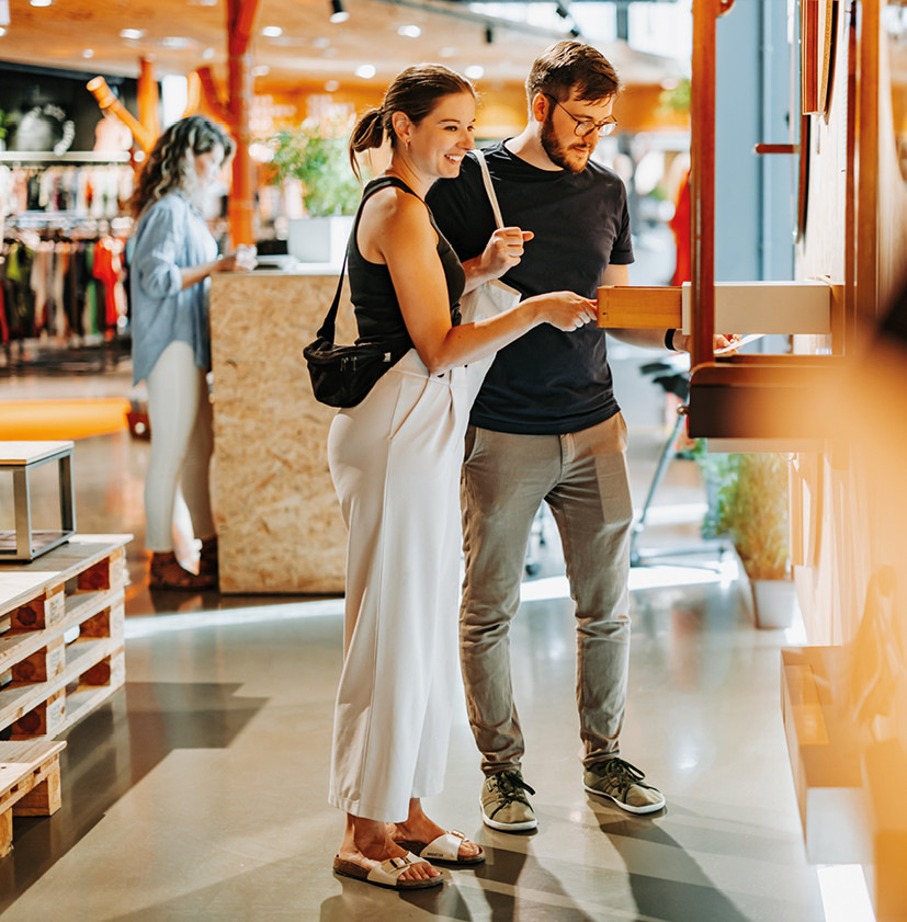 3  Dass Kreislaufwirtschaft nicht notwendigerweise mit komplexen mechanischen oder chemischen Verfahren einhergeht, zeigen auch verschiedene Konzepte im Einzelhandel.