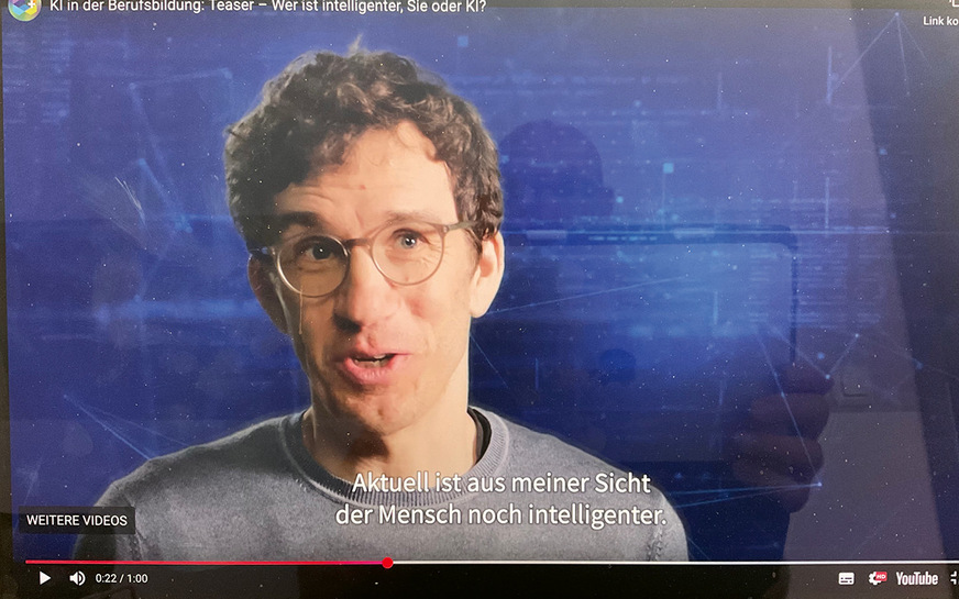 KI auf dem Prüf­stand: Wissenschaftler der EHB wie Prof. Dr. Lukas Graf geben Auskunft.