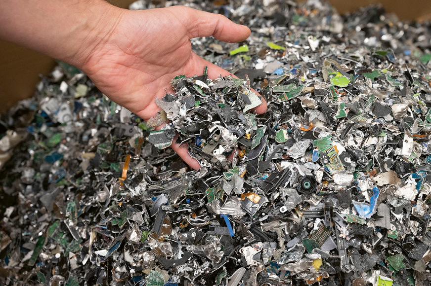 Für einen ethischen Umgang mit IT-Hardware müssen die Rohstoffe in nachhaltige Materialkreisläufe gebracht werden.