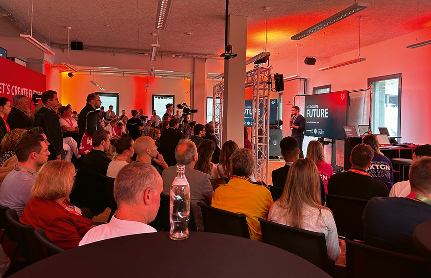 Highlight zum Auftakt: der StartupSÜD SUMMIT im Oktober 2024 kurz nach Eröffnung des KICU