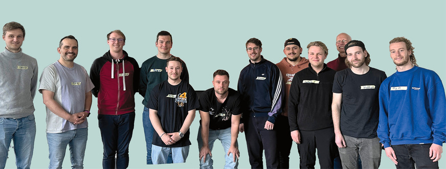 Projektleiter Dr. Christoph Fantini ­(3. v. r.) mit einigen „Teachermen“ bei einer Fortbildung