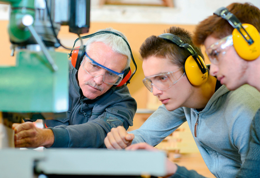 Besser gemeinsam: Patenschaften und Mentoring helfen auch über die Ein­stiegs­phase hinaus.