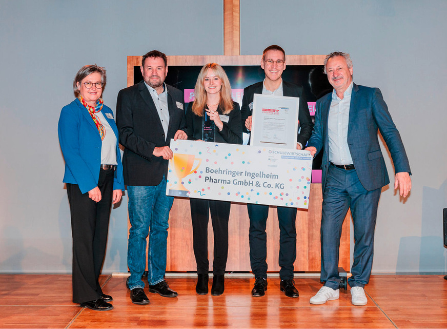 Für seine Schulkooperationen erhielt Boehringer Ingelheim 2025 den Schulewirtschaft-Preis.