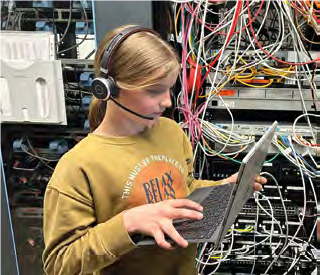 Pia lernte am Girls’Day den Beruf der Fachinformatikerin kennen und machte mit ihrem Foto beim Girls’Day-Wettbewerb mit.