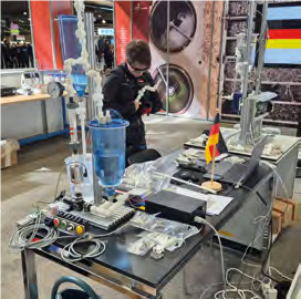 Die deutsche Teilnehmerin Maike Carolin Adel konzentriert beim Wettkampf.