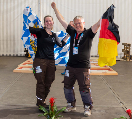 Ich habe neue Techniken in meinem Beruf kennengelernt und konnte sehr gute Kontakte knüpfen innerhalb des deutschen Teams aber auch zu Kolleginnen und Kollegen in anderen Ländern.“ – Jörg Schülein, Bundestrainer Disziplin Bodenleger/in