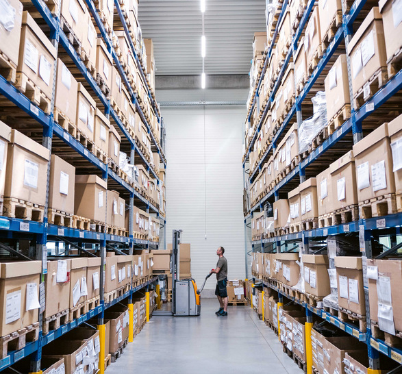 Die wissenschaftlich fundierten Einsparungen an CO2, Rohstoffen und weiteren Ressourcen weist AfB seinen Partnern mit einer Wirkungs­urkunde individuell nach.